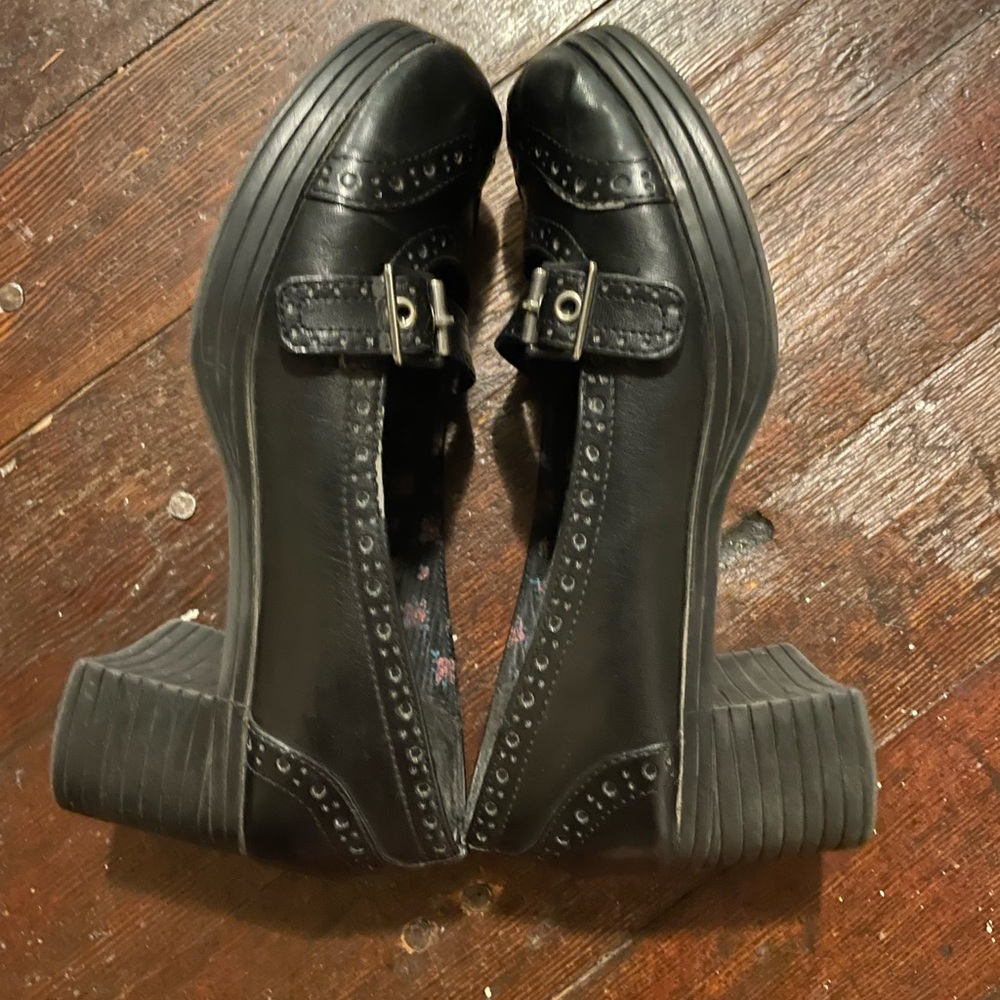 Mary Jane Vintage Shoe size estimate 6 1/2